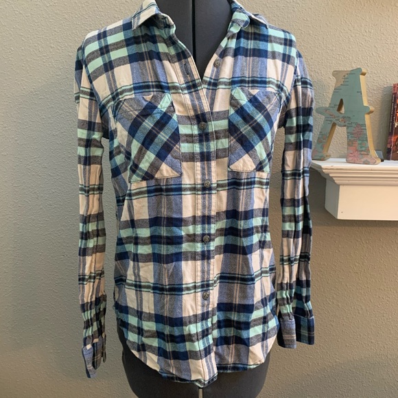 Vans Tops - Vans plaid blue white button up long sleeve shirt